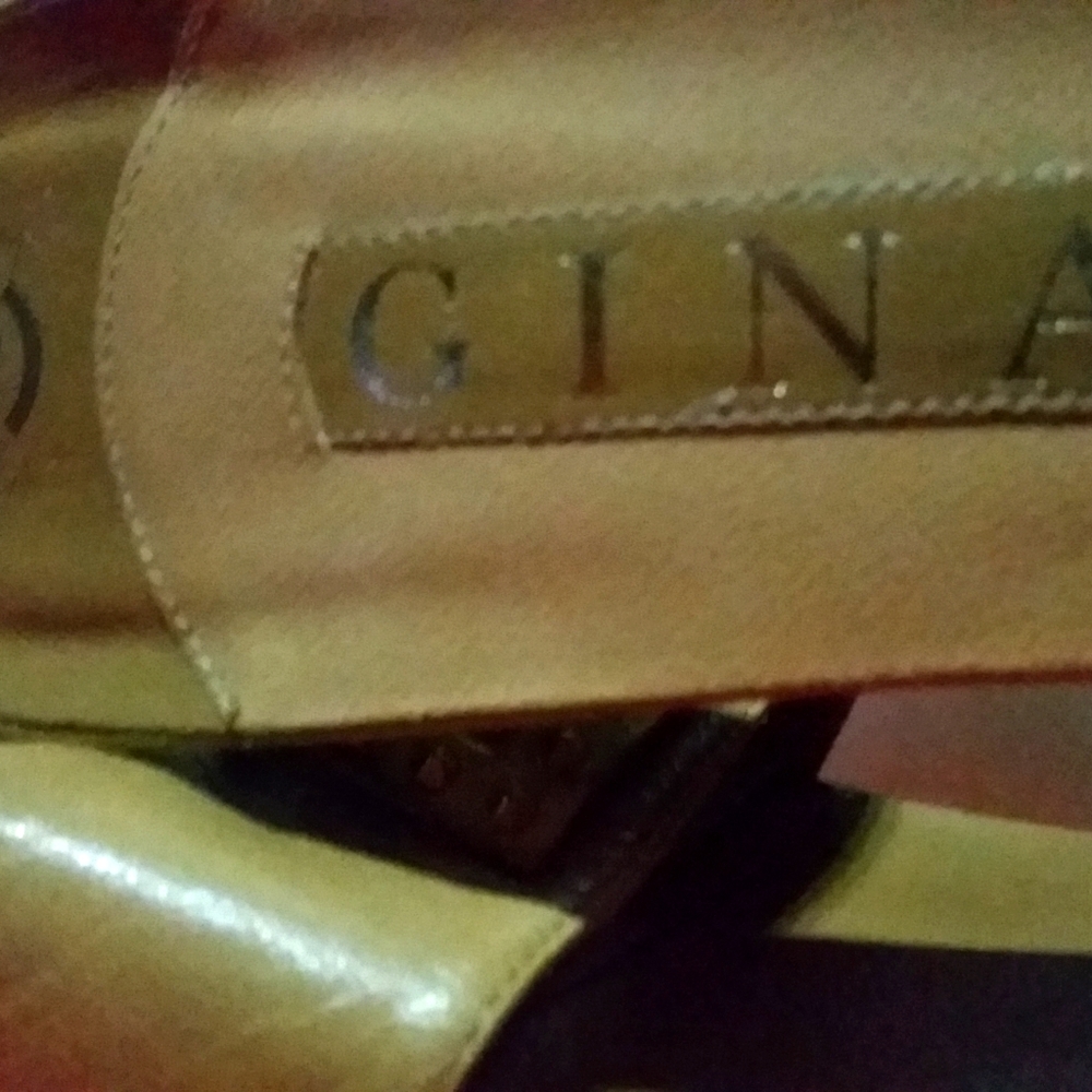 Slightly used GINA mules, made in England. 5.5 us